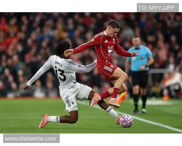 08-09赛季英超第4轮经典对决利物浦主场迎战宿敌曼联的精彩回顾