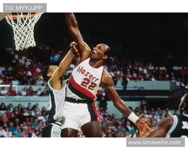 刚拿到大合同就体现下滑了,开拓者锋线大将的状况令人十分忧虑?